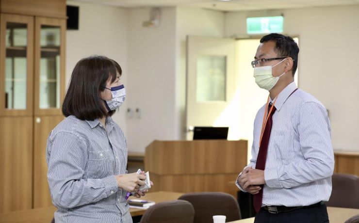 定期檢討與討論